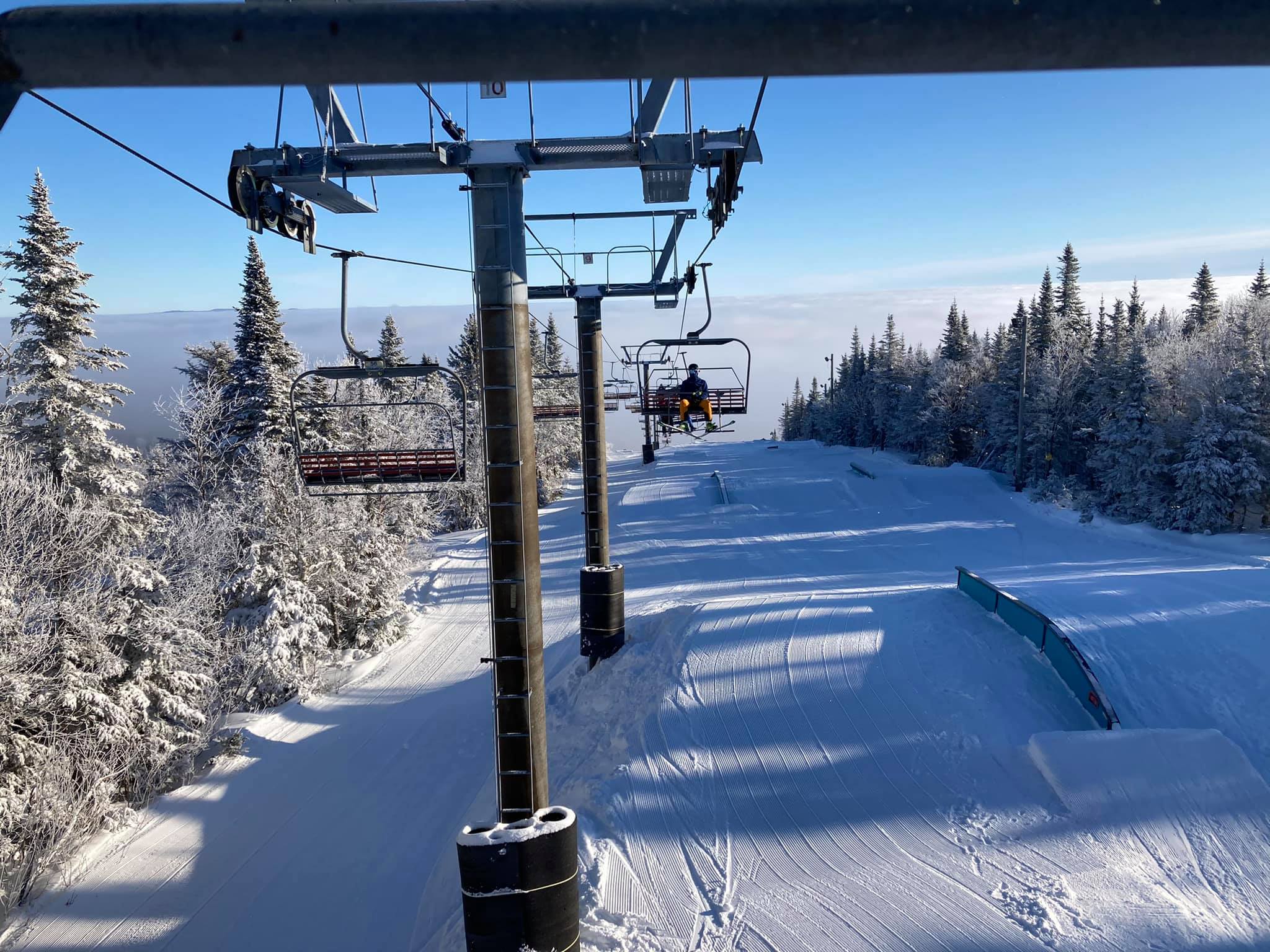 4 janvier Mont Sainte Anne - Soleil au sommet et au versant nord