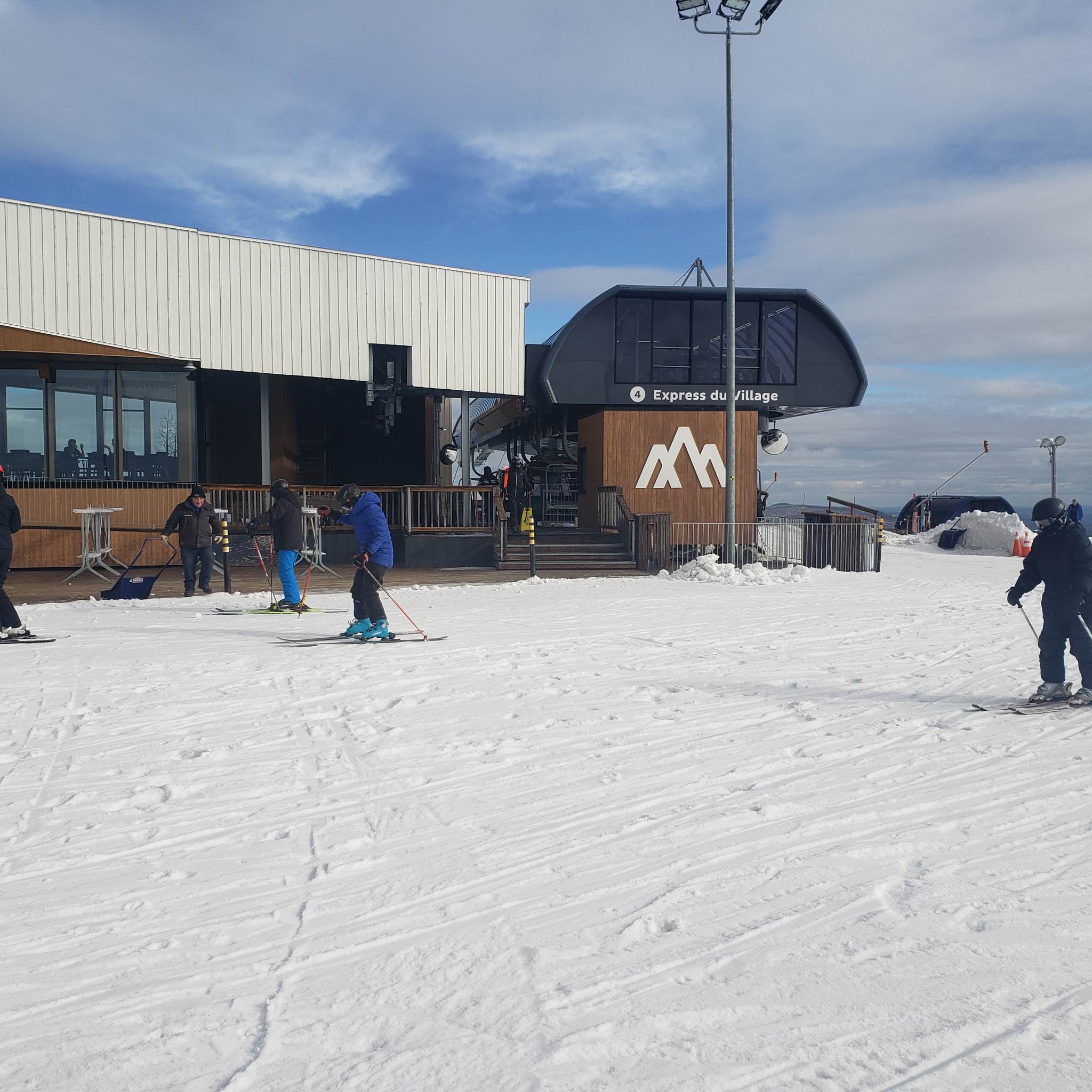 Bromont, montagne d'expériences - Souvenir - Début de ski printemps