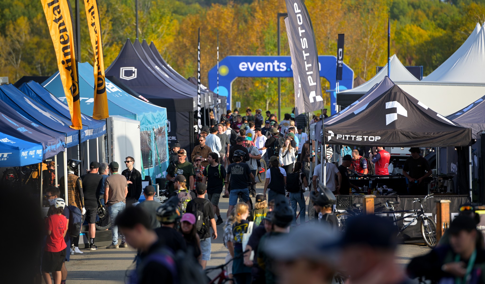 Coupe Du Monde MTB - Le village OXIO des exposants - Mont Ste Anne