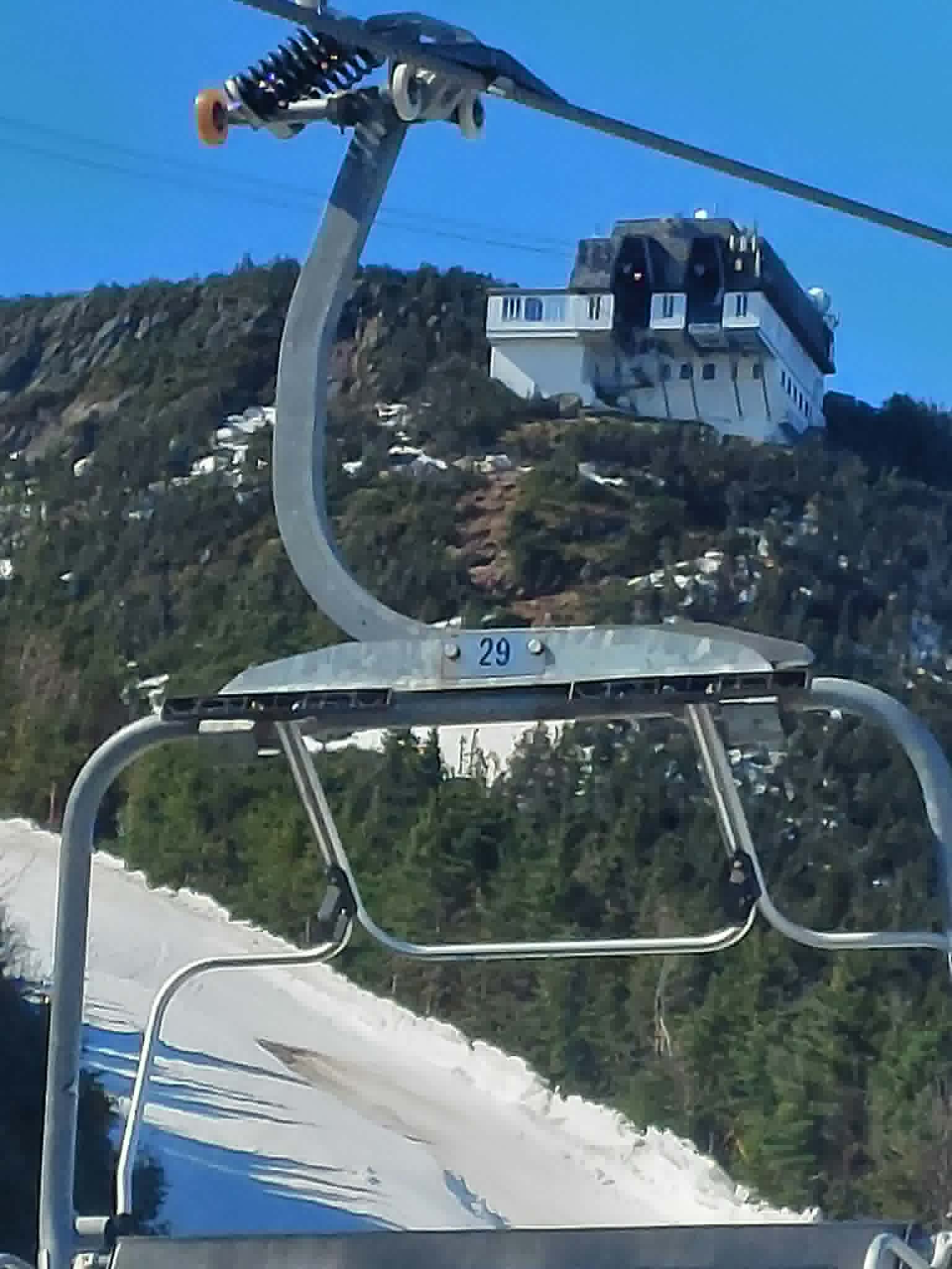 Jay Peak - Nous  profitons de chaque virage sous ce ciel bleu éclatant.
