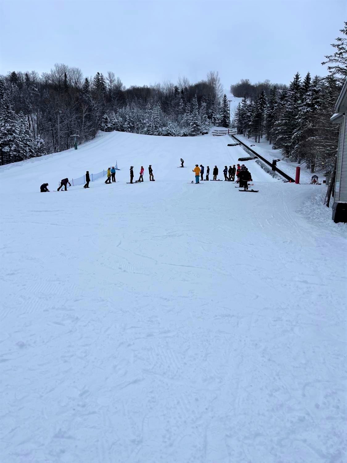 Centre de ski Le Relais - Les cannons à neige en opérations
