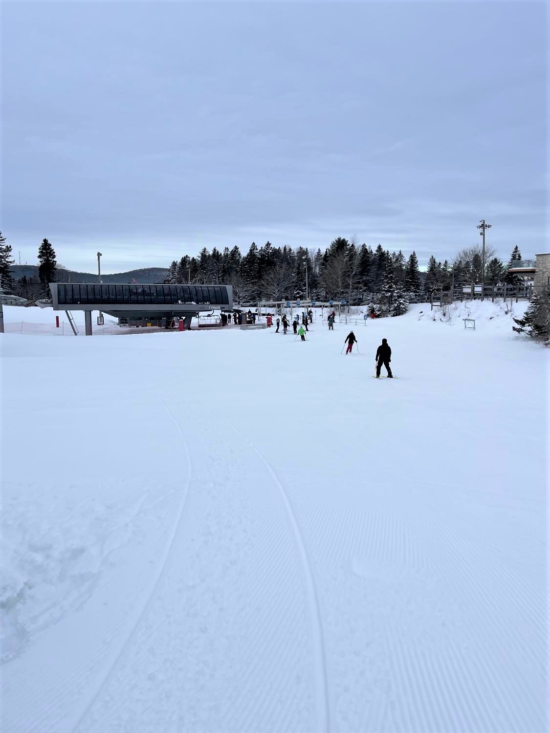 Centre de ski Le Relais - Les cannons à neige en opérations