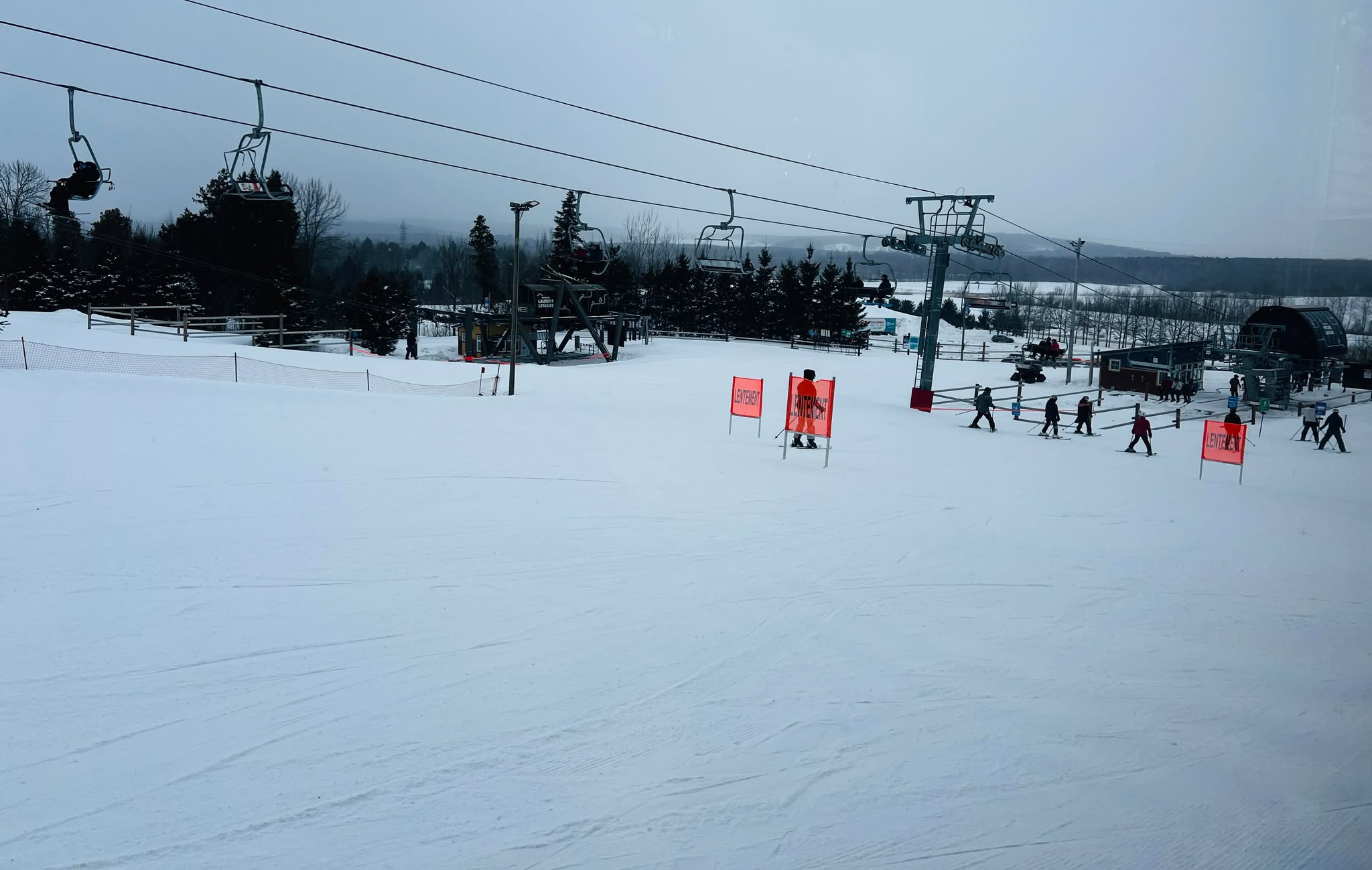Mont Gleason - Skieurs adeptes pouvait profiter du beau carving. 