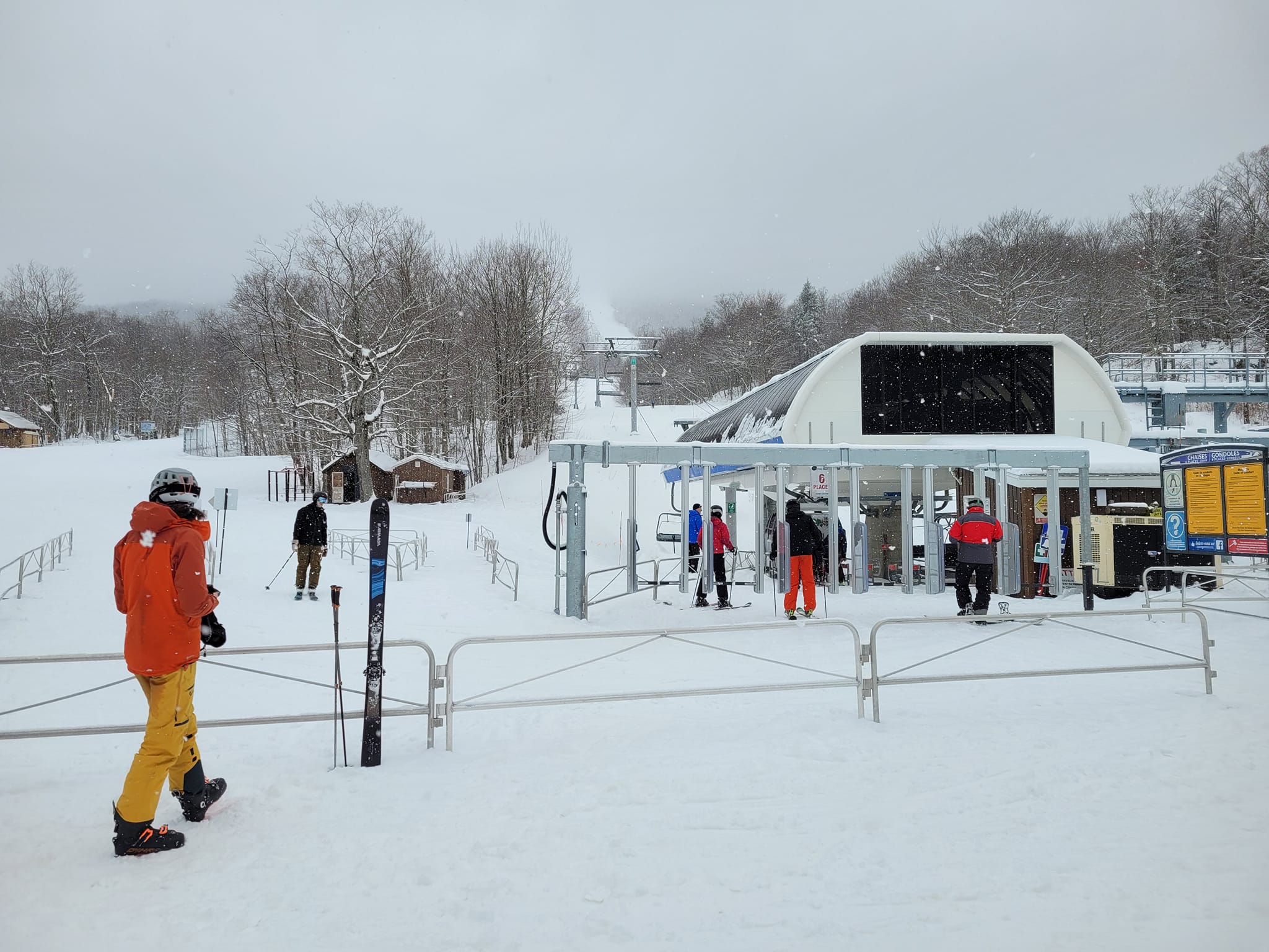 Mont Orford - Le plaisir de skier un vendredi