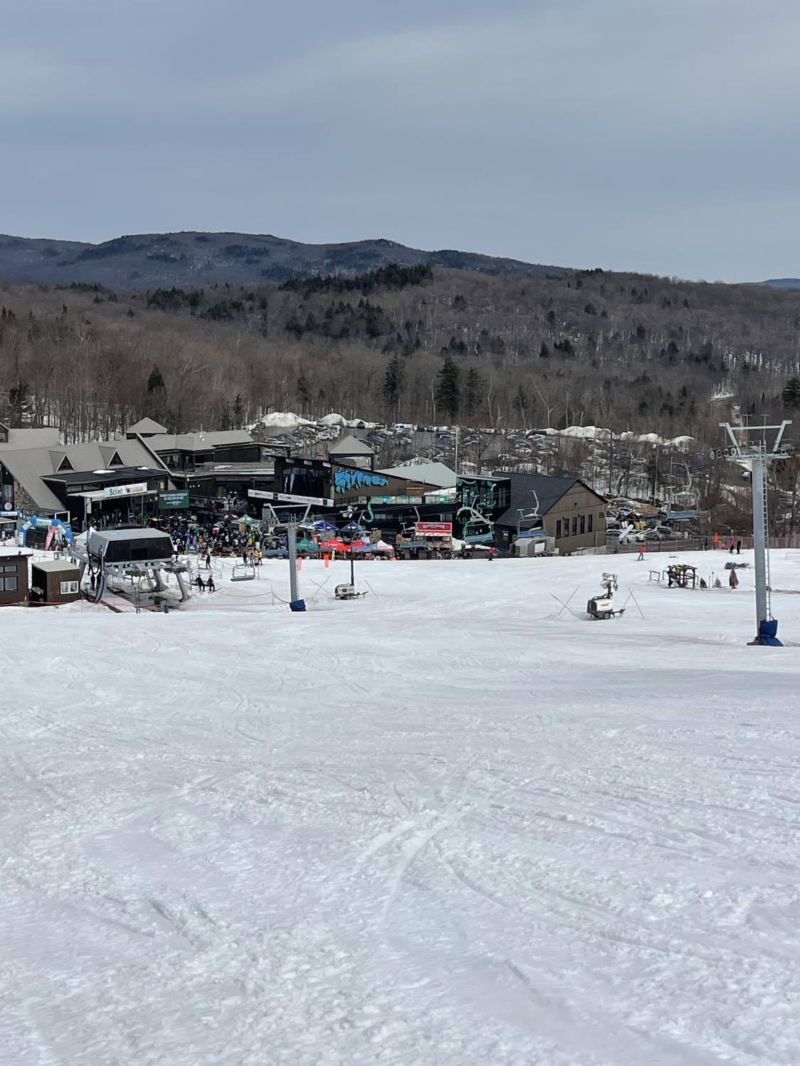 Mont Orford - Du ski de printemps à son meilleur