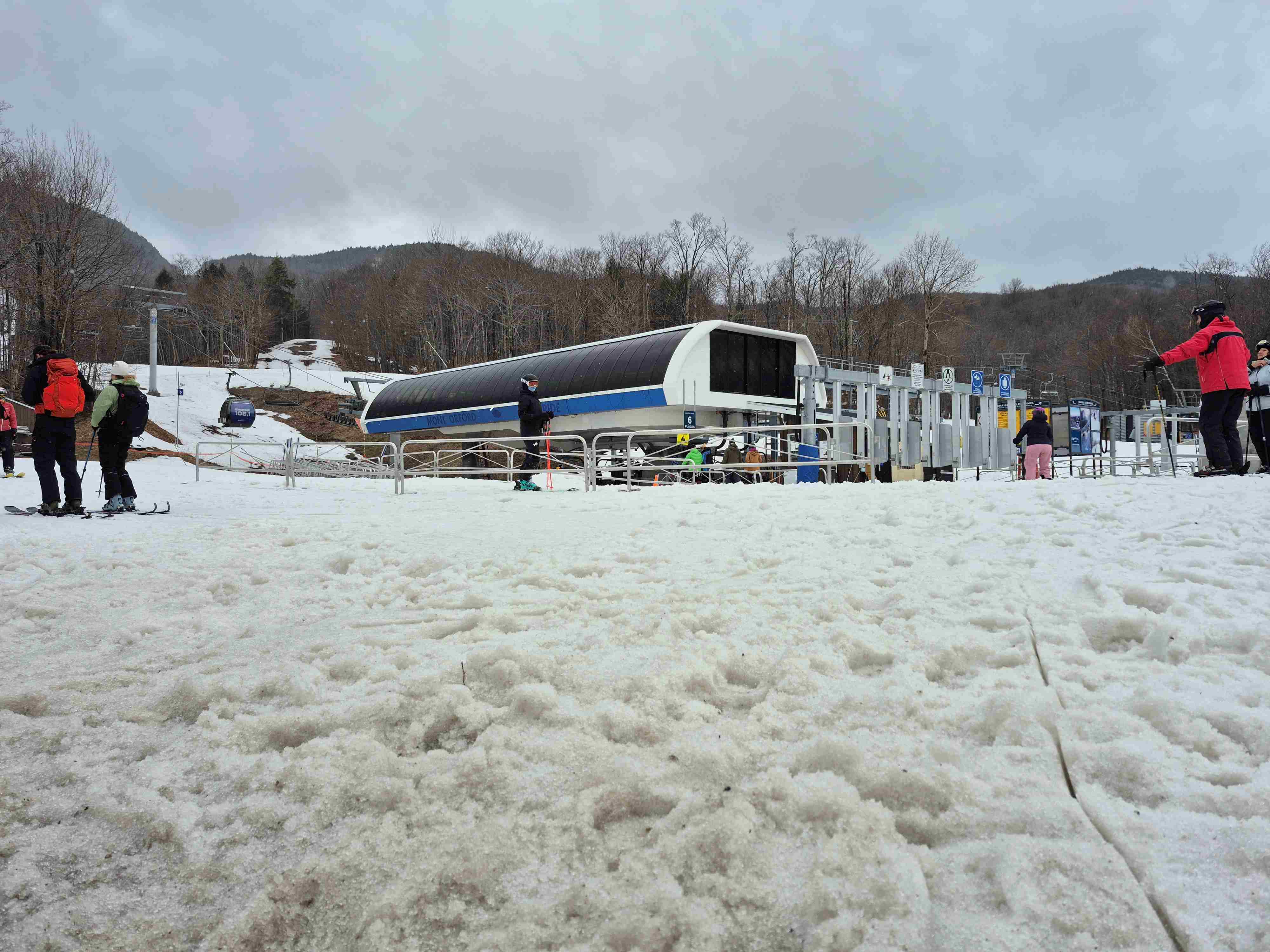 Mont Orford - Le plaisir de skier entre amis (es) Mont Orford - Le plaisir de skier entre amis (es)