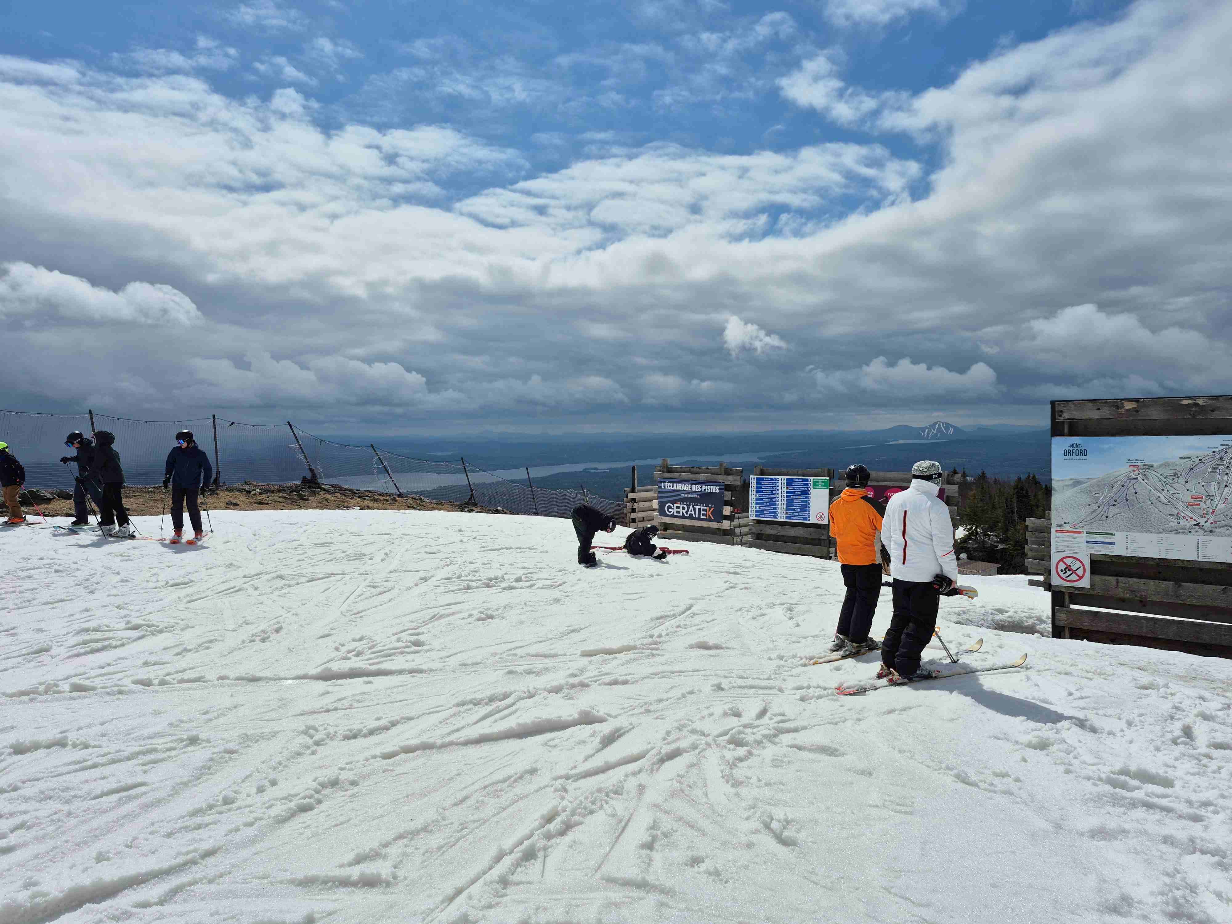 Mont Orford - Le plaisir de skier entre amis (es) Mont Orford - Le plaisir de skier entre amis (es)