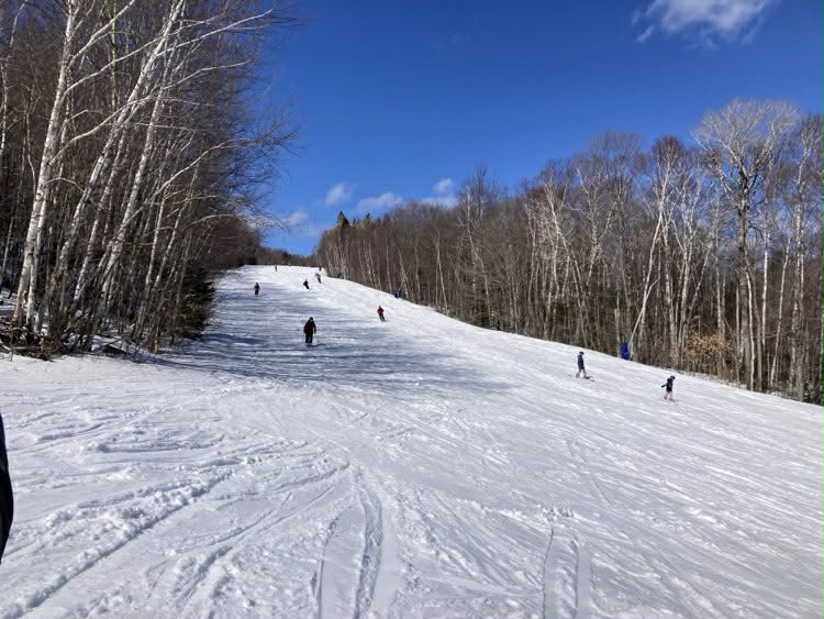 Mont Sainte-Anne - Encore une très bonne couverture de neige