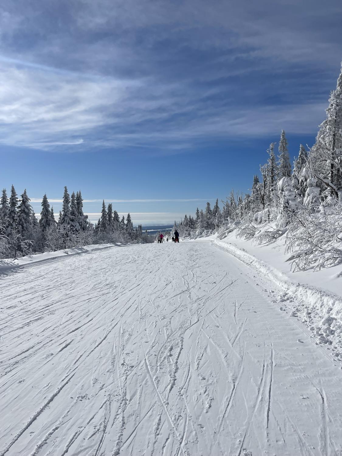 Mont Sainte-Anne - Une journée digne de nos hivers rigoureux. Mont Sainte-Anne - Une journée digne de nos hivers rigoureux.
