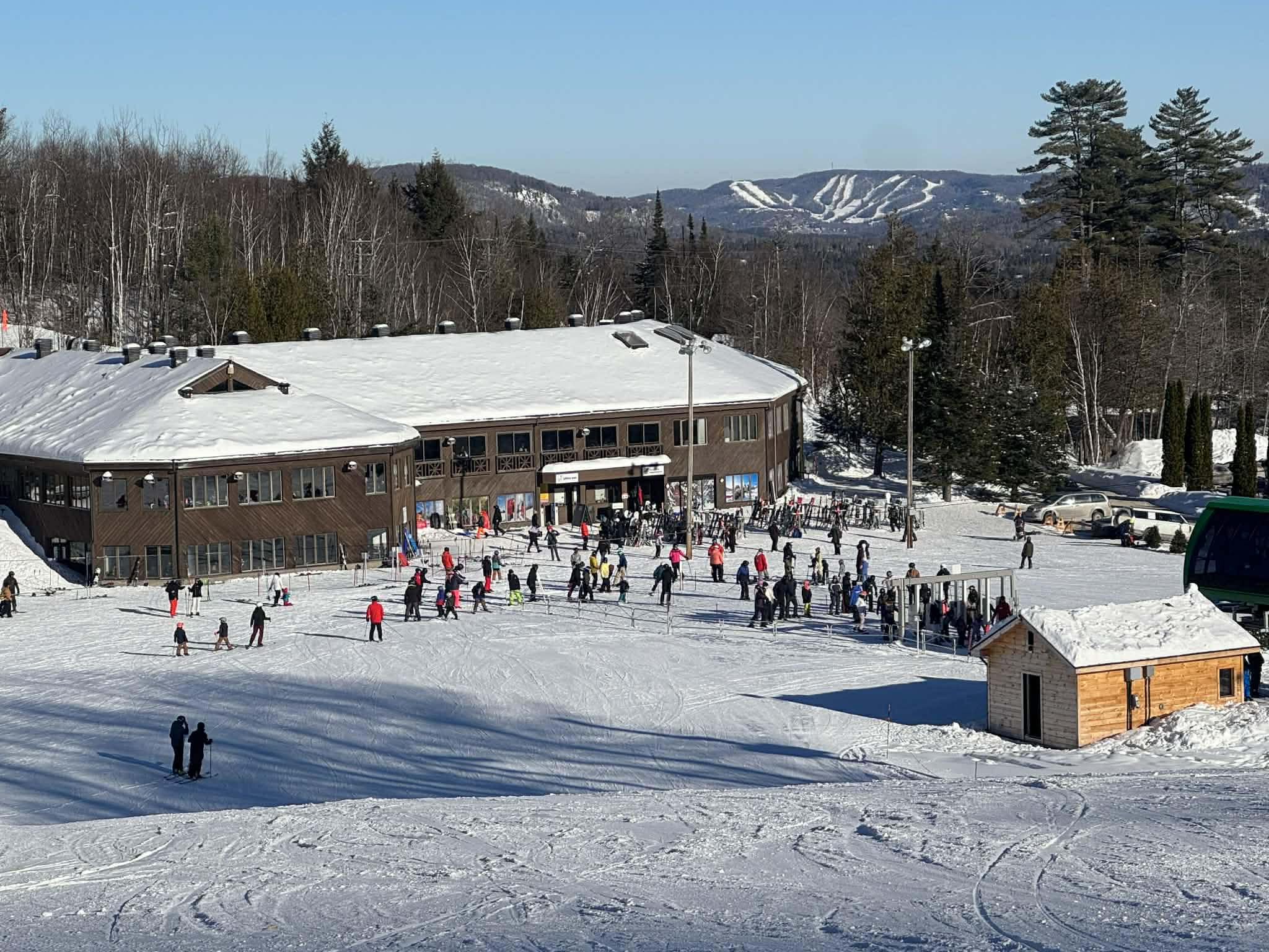 Sommet Morin-Heights - Une ambiance conviviale et sécuritaire.