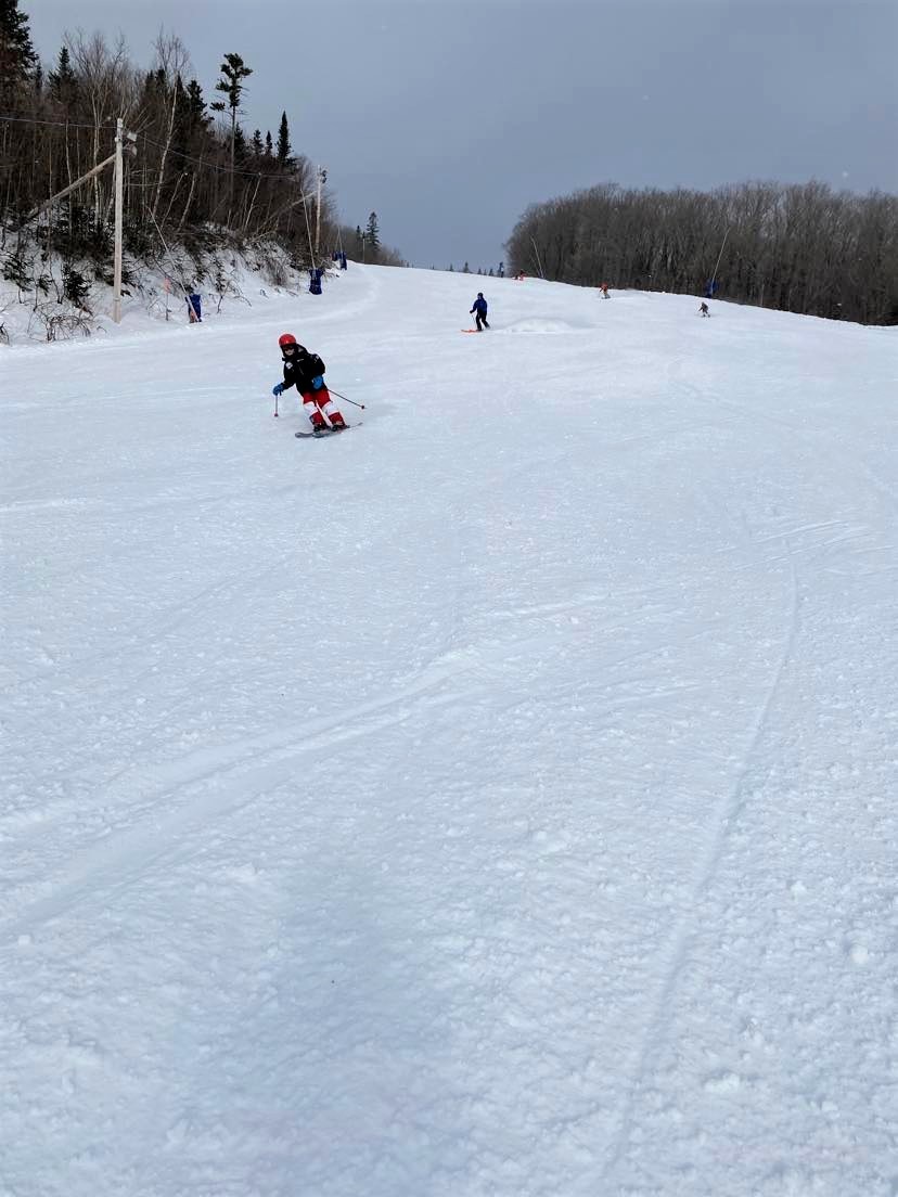 Mont Sainte-Anne - Le bon travail de équipe d'entretien