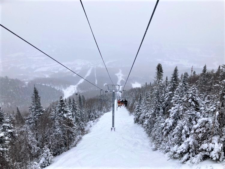 Mont-Sainte-Anne - Une épaisse couche de neige nous attendait