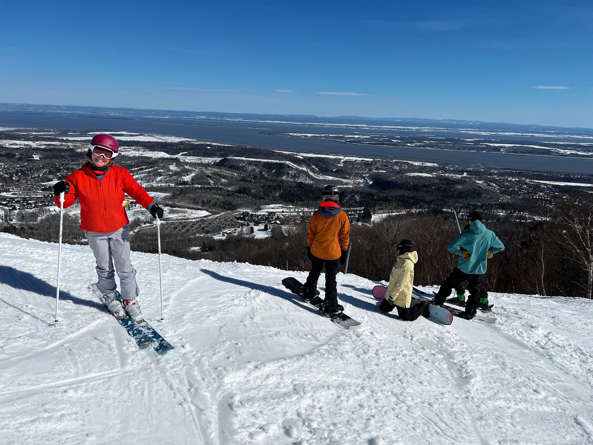 Mont-Sainte-Anne - La gondole redémarre son ascension 