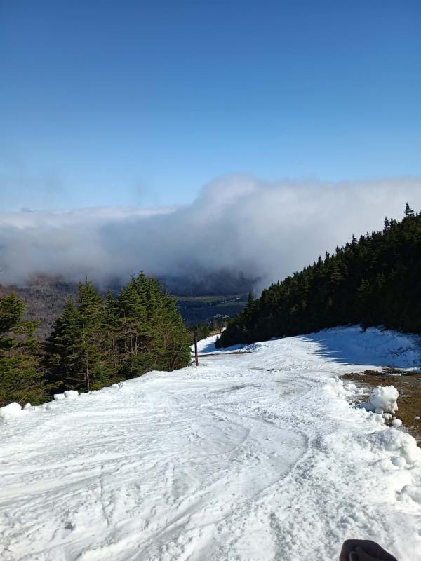 Jay Peak - Nous  profitons de chaque virage sous ce ciel bleu éclatant.