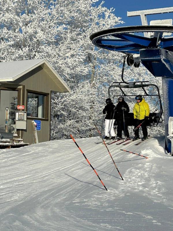 Ski Mont Blanc - Nous étions tous euphoriques et enthousiastes. Ski Mont Blanc - Nous étions tous euphoriques et enthousiastes.