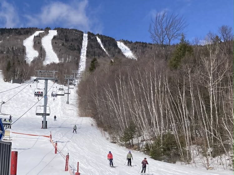 Mont Sainte-Anne - Encore une très bonne couverture de neige