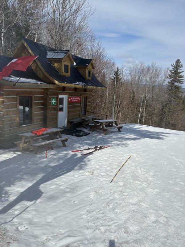 Sommet Saint-Sauveur:  Horaires ski et planche printemps 2026