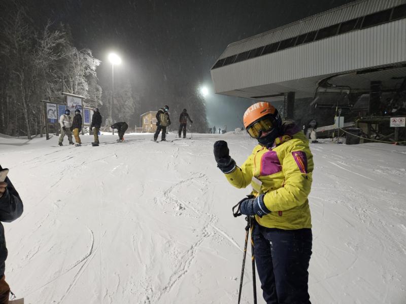 Station Touristique Stoneham - Une belle soirée de ski à la montagne Station Touristique Stoneham - Une belle soirée de ski à la montagne