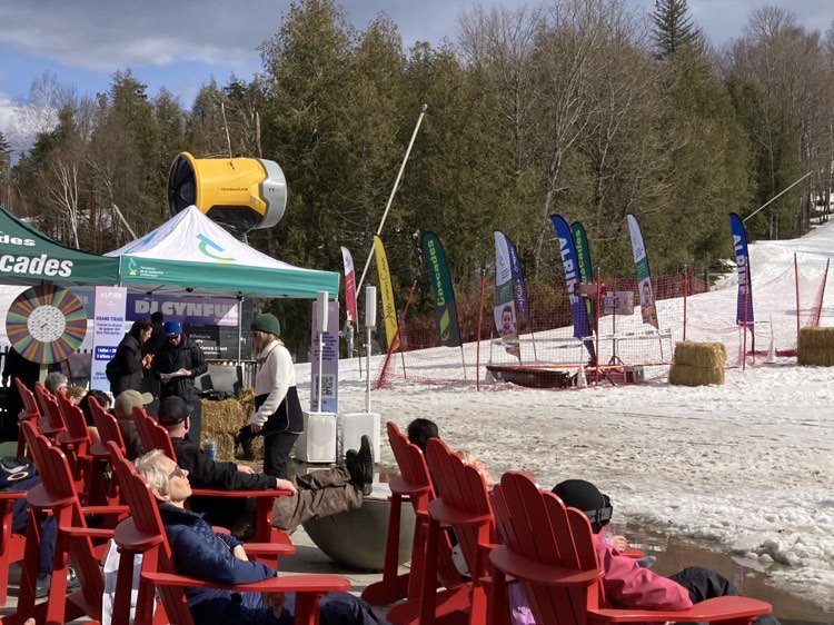 Owl's Head Ski & Golf - Du soleil, de la chaleur et de belles conditions