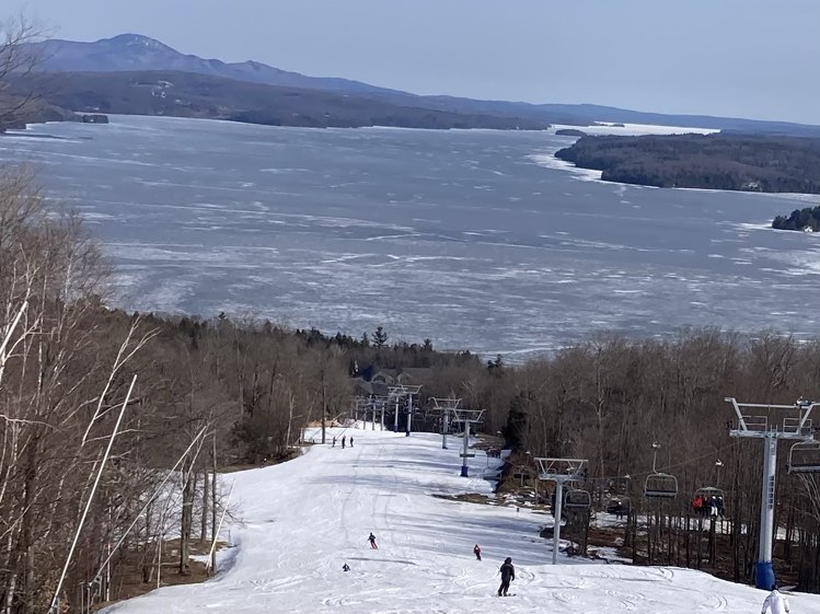 Owl's Head Ski & Golf - Du soleil, de la chaleur et de belles conditions
