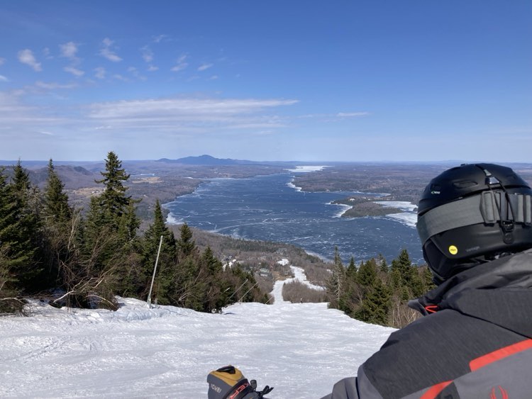 Owl's Head Ski & Golf - Du soleil, de la chaleur et de belles conditions