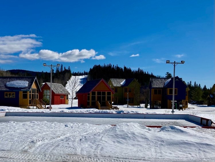 Station touristique Pin Rouge - Au sommet sur la Baie des Chaleurs 