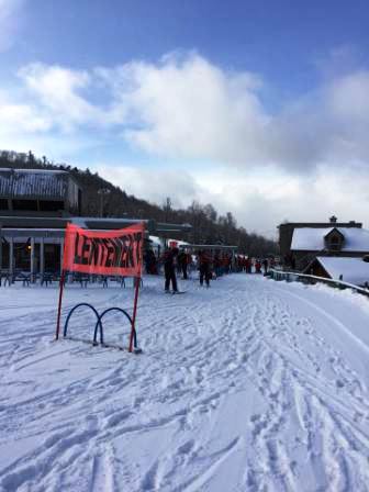 Sommet Olympia - Faire ses traces dans la poudreuse plusieurs descentes de suite,