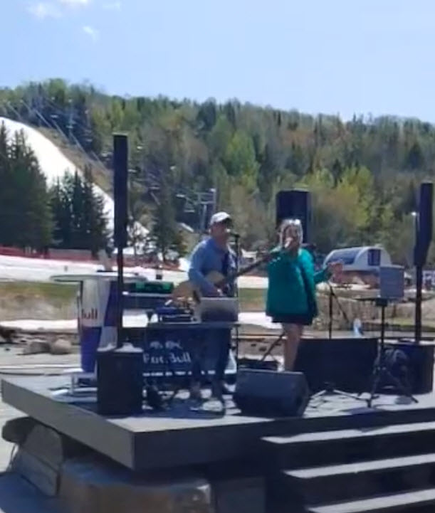 Sommet Saint-Sauveur - Gros Sel! Gros Solei! Gros Fun! 