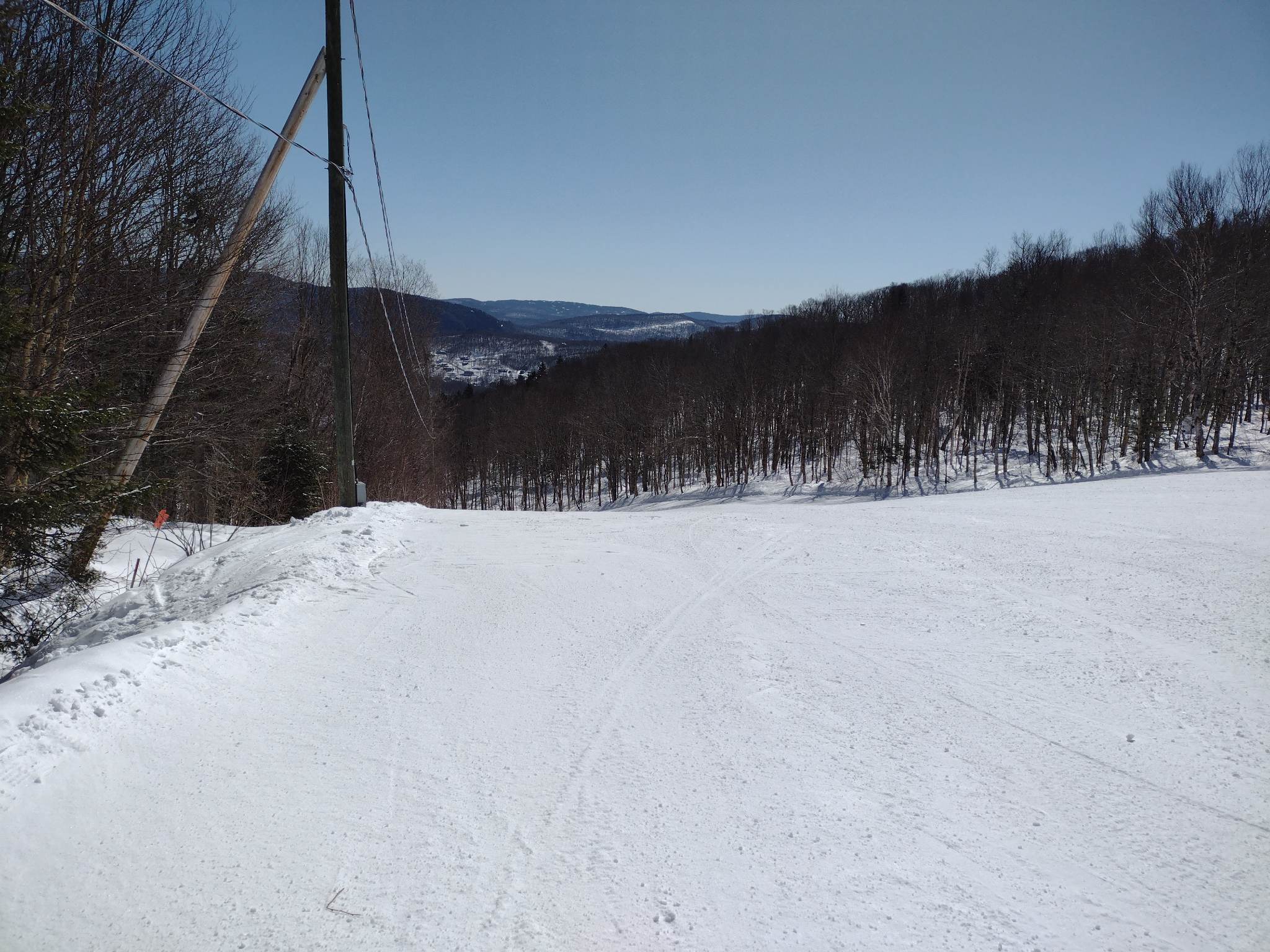 Station touristique Stoneham - Une neige granuleuse travaillée