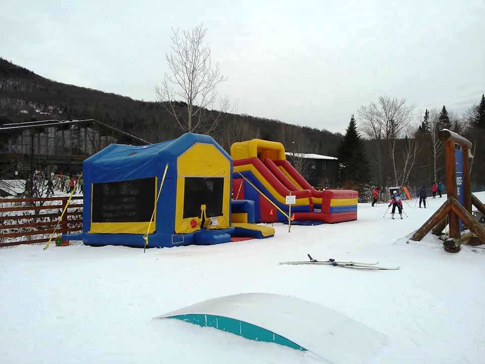 Station Touristique Stoneham de belles conditions et des jeux pour les enfants