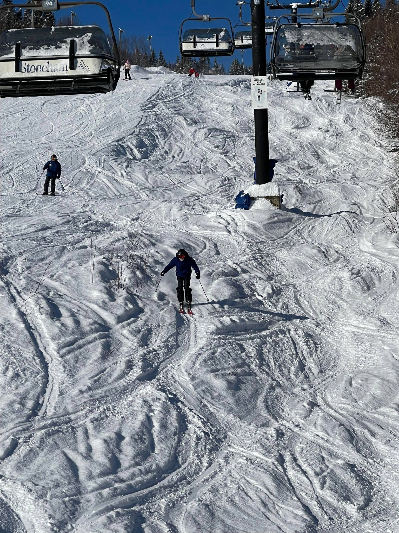 Station touristique Stoneham - Une journée comblée sur les pentes