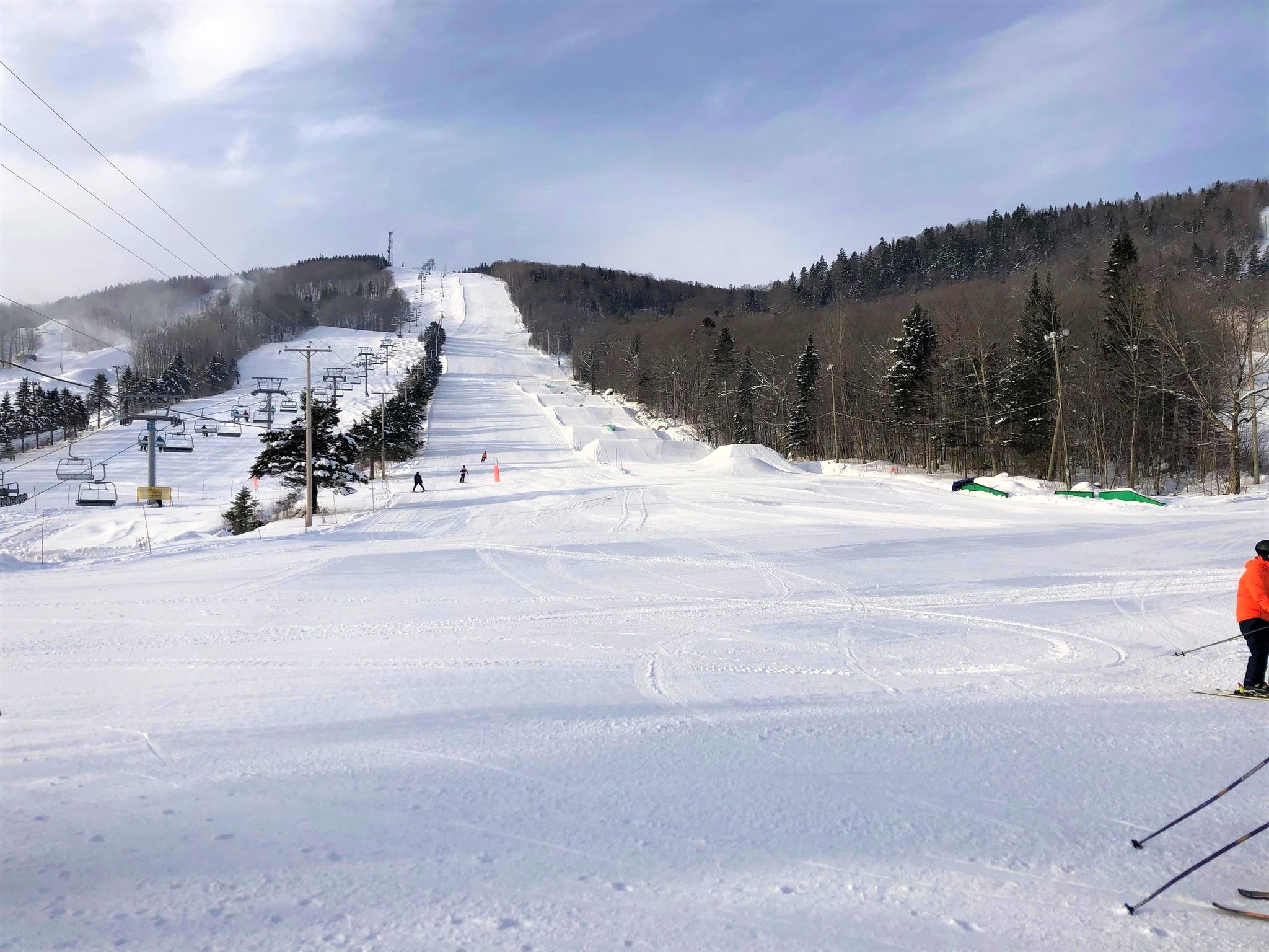 Station touristique Stoneham - Une glisse excellente et un soleil présent