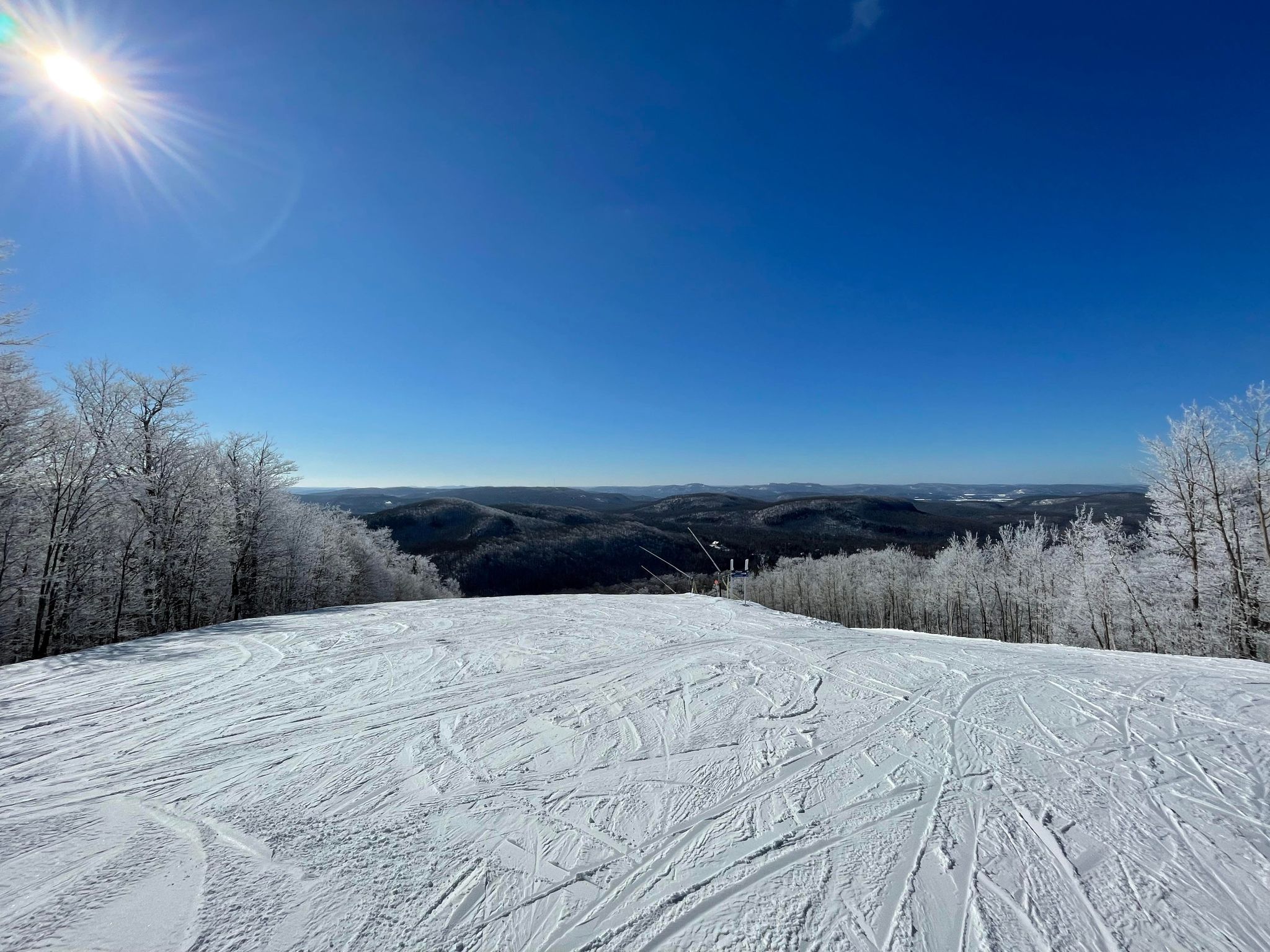 Mont Tremblant - De l'art sur la montagne et une belle qualité de neige